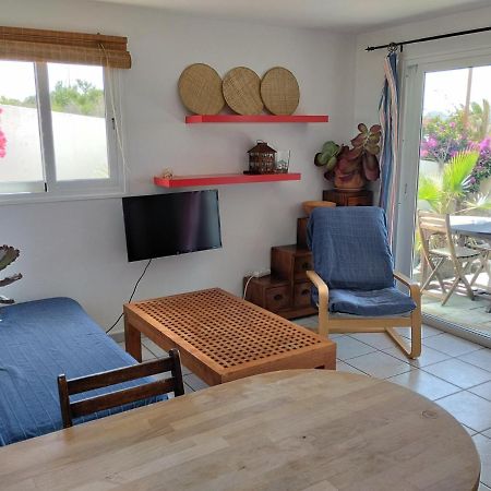 Beautiful Small Bungalow, Amazing Views And Garden Famara Buitenkant foto