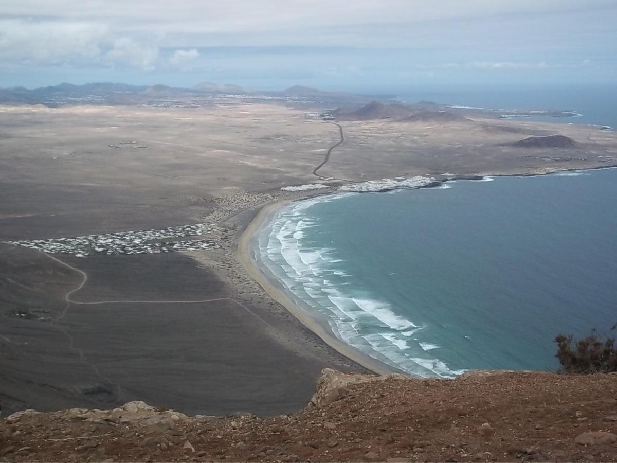 Beautiful Small Bungalow, Amazing Views And Garden Famara Buitenkant foto