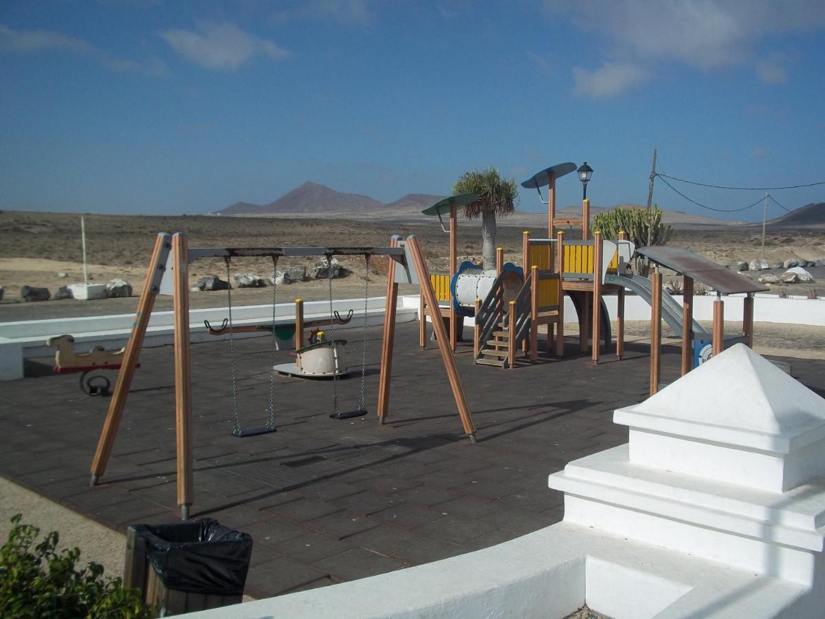 Beautiful Small Bungalow, Amazing Views And Garden Famara Buitenkant foto