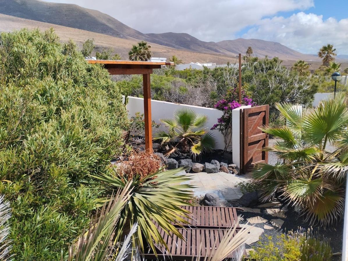 Beautiful Small Bungalow, Amazing Views And Garden Famara Buitenkant foto