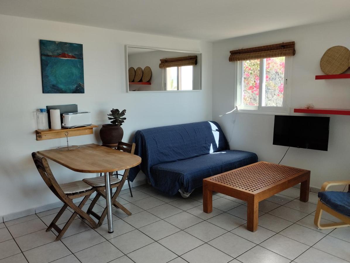 Beautiful Small Bungalow, Amazing Views And Garden Famara Buitenkant foto